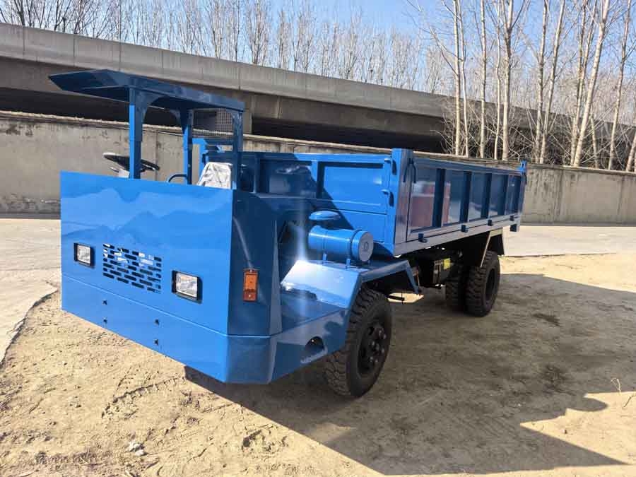 隨車挖運(yùn)輸車